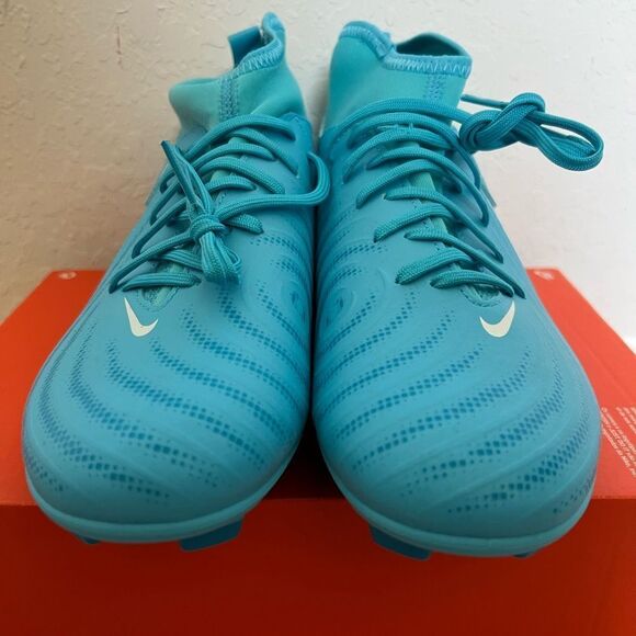 Nike Phantom Luna Club II Soccer Cleats FG/MG - Picture 3 of 9